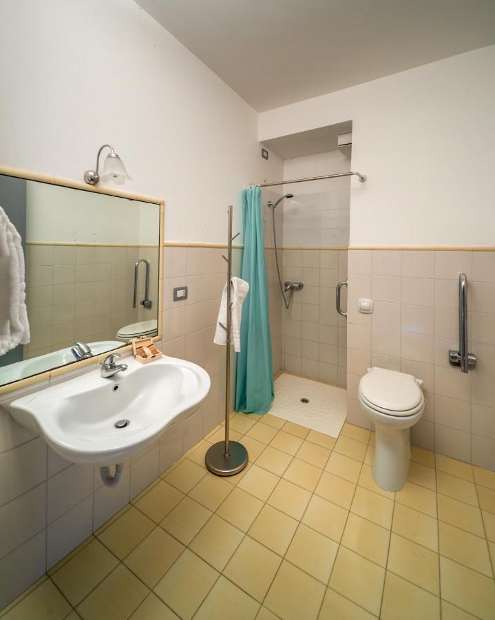 Recchi Franceschini Bike Hotel Last - Minute - Availability Montalto delle Marche ภายนอก รูปภาพ